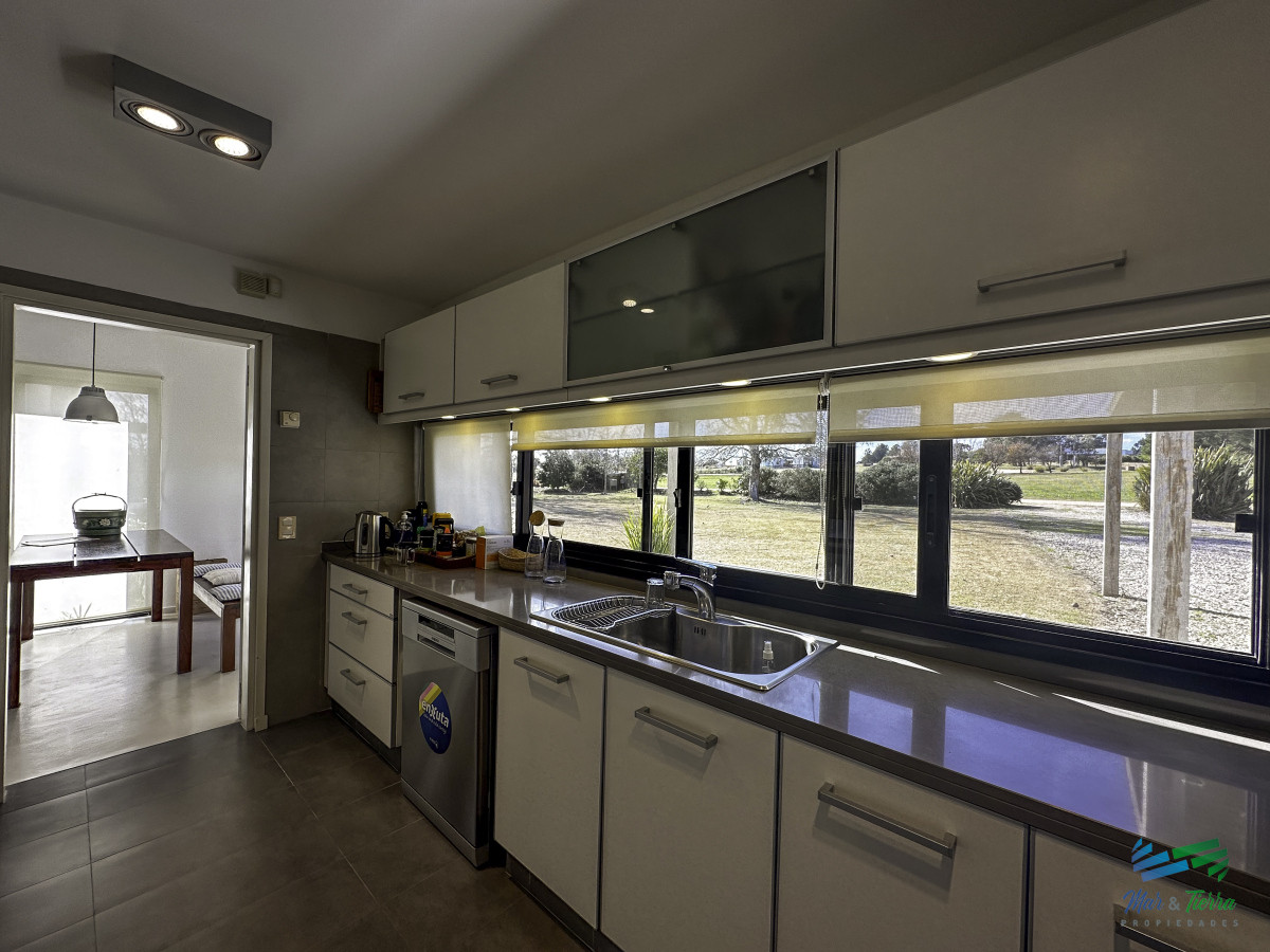 Casa ID.5651 - En venta casa en barrio privado El Quijote, La Barra, Punta del Este