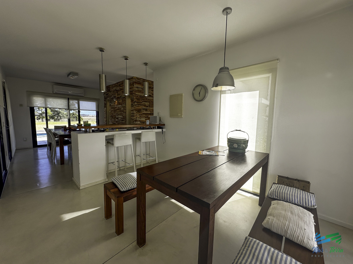Casa ID.5651 - En venta casa en barrio privado El Quijote, La Barra, Punta del Este