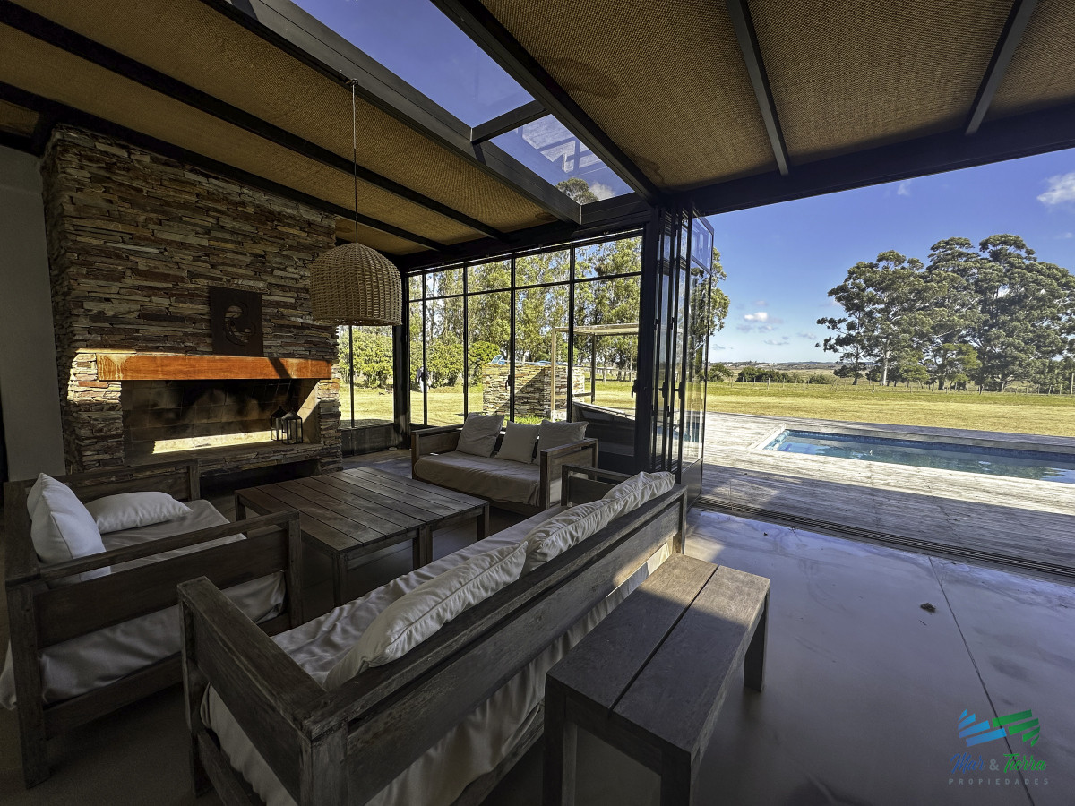 Casa ID.5651 - En venta casa en barrio privado El Quijote, La Barra, Punta del Este