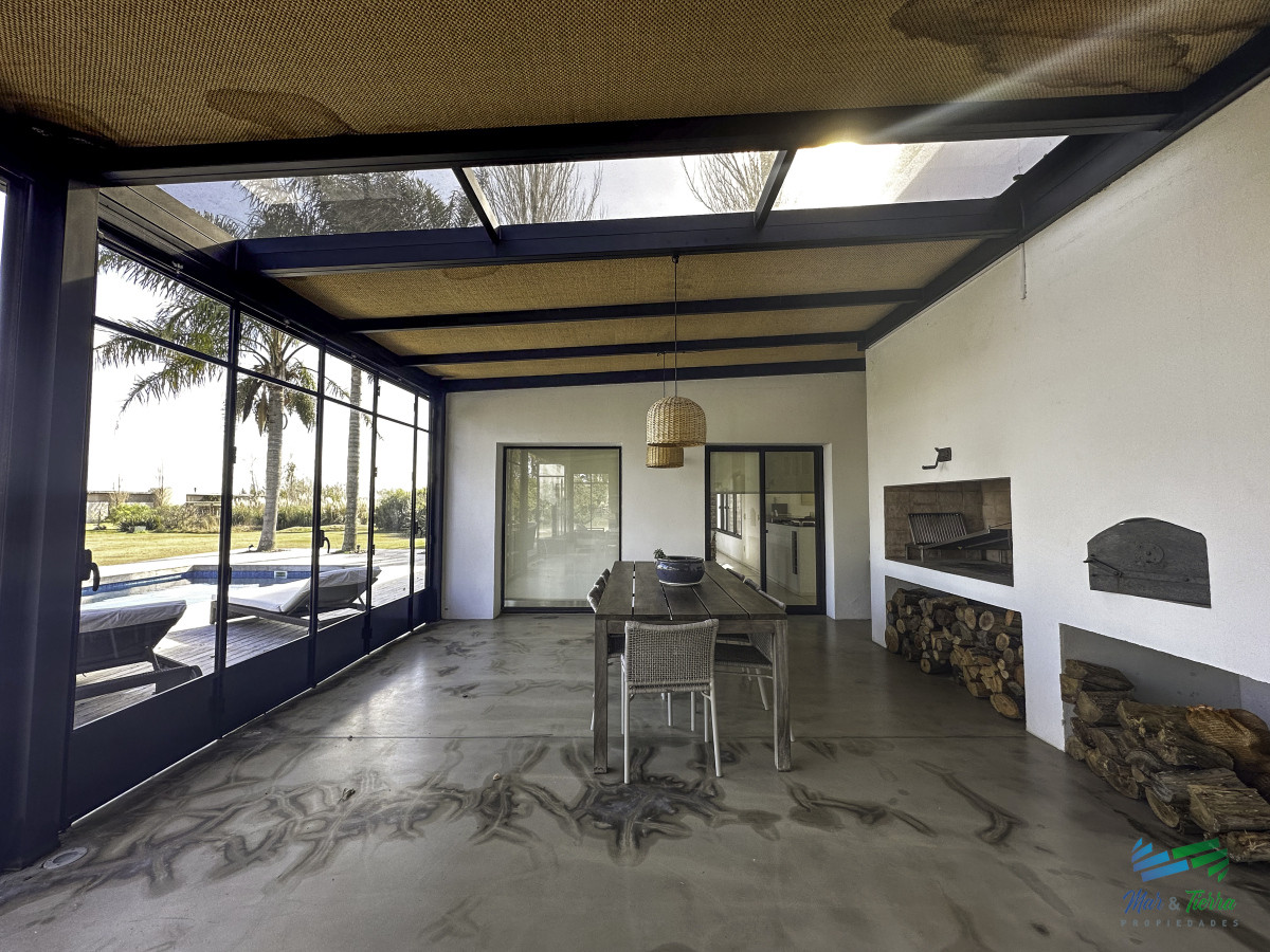 Casa ID.5651 - En venta casa en barrio privado El Quijote, La Barra, Punta del Este