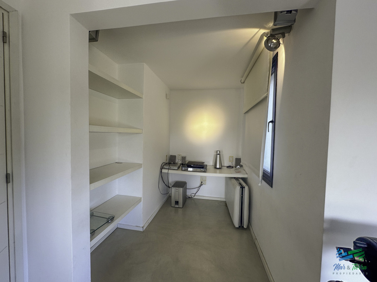 Casa ID.5651 - En venta casa en barrio privado El Quijote, La Barra, Punta del Este