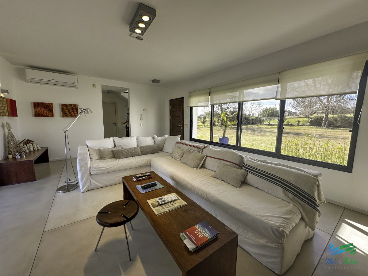 Casa ID.5651 - En venta casa en barrio privado El Quijote, La Barra, Punta del Este