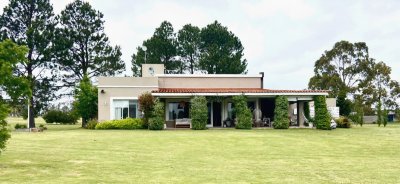 Hermosa Casa ubicada en El Quijote Chacras
