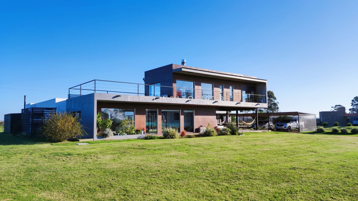 Casa en Venta de 6 Dormitorios en Barrio Privado El Quijote, Punta del Este