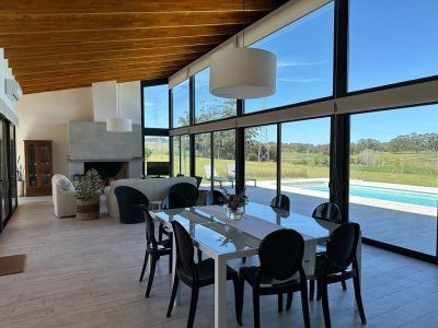 Hermosa casa en venta y alquiler de temporada, El Quijote, Punta del Este 