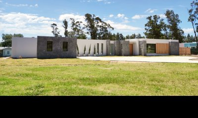 Casa a estrenar en venta de 4 dormitorios en El Quijote, La Barra.
