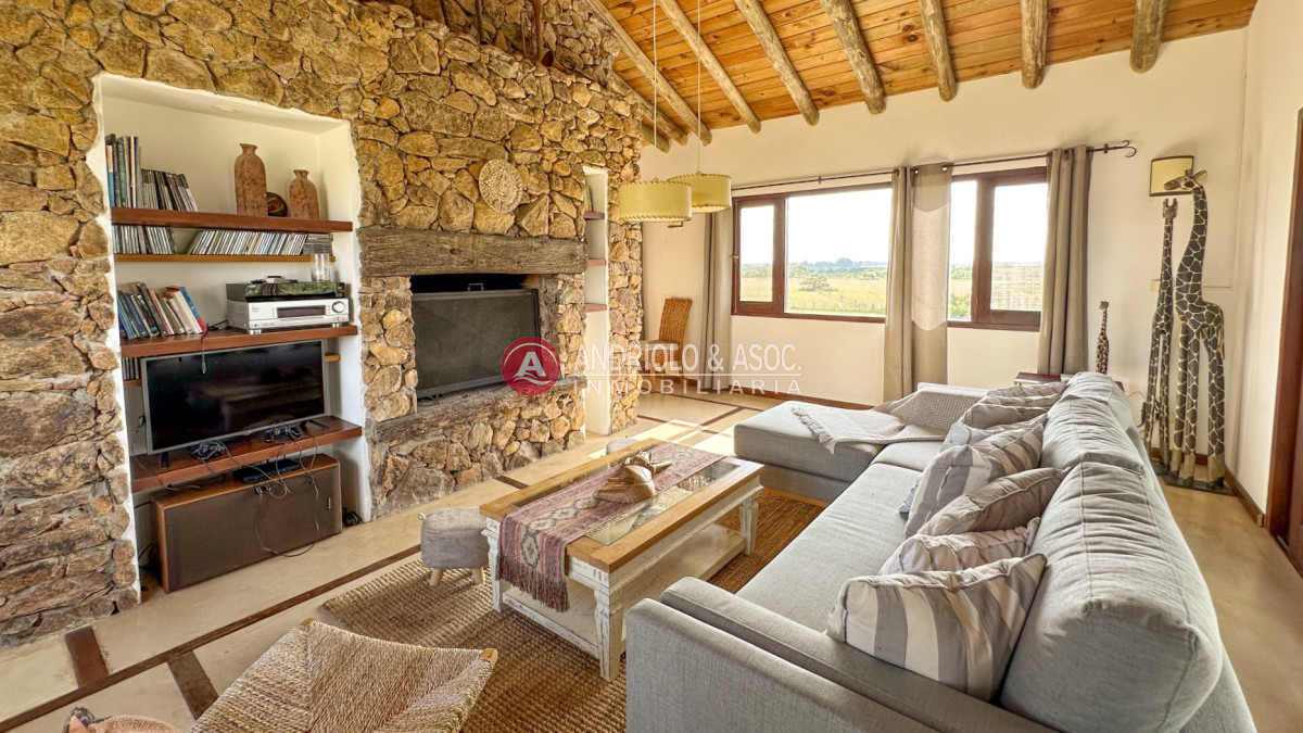 Casa ID.6544 - Excelente casa en El Quijote Chacras Reserva Natural