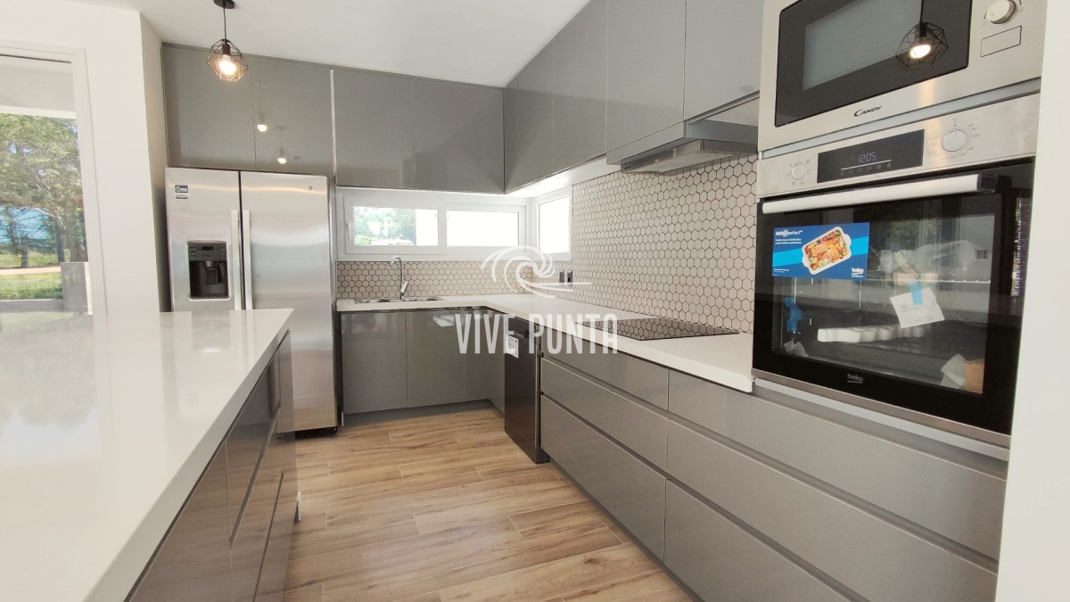 Casa ID.387 - Excelente propiedad en Venta Chacras del Pinar