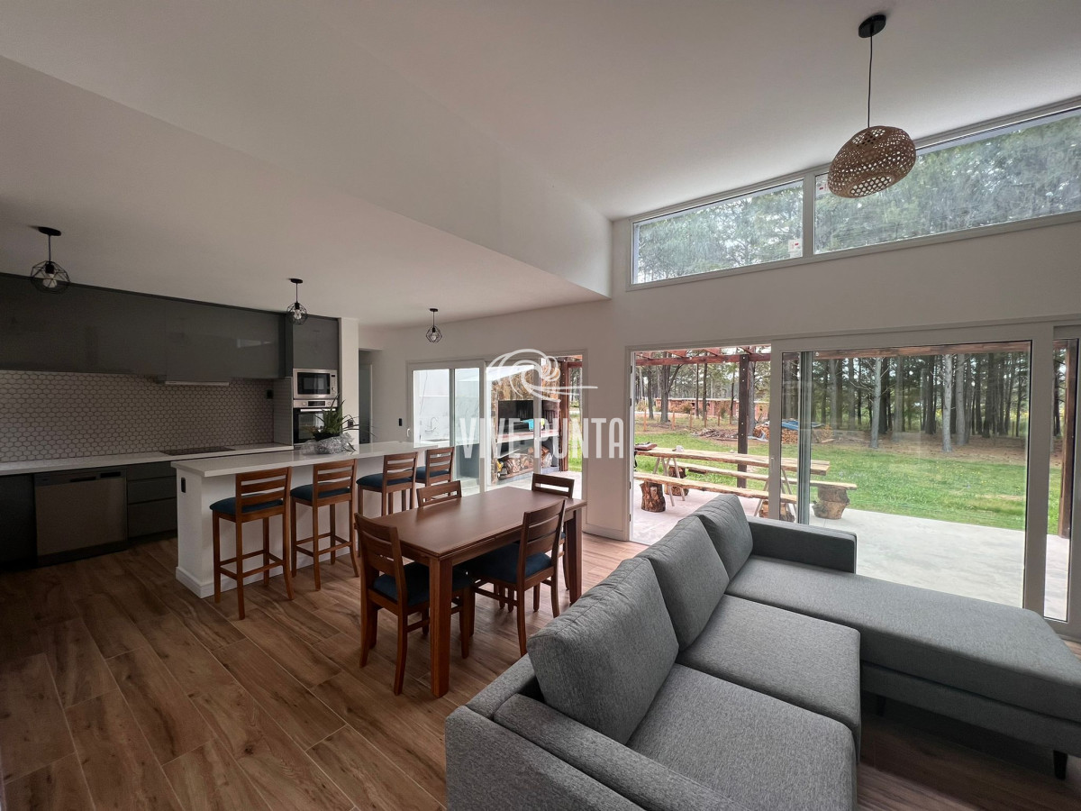 Casa ID.387 - Excelente propiedad en Venta Chacras del Pinar