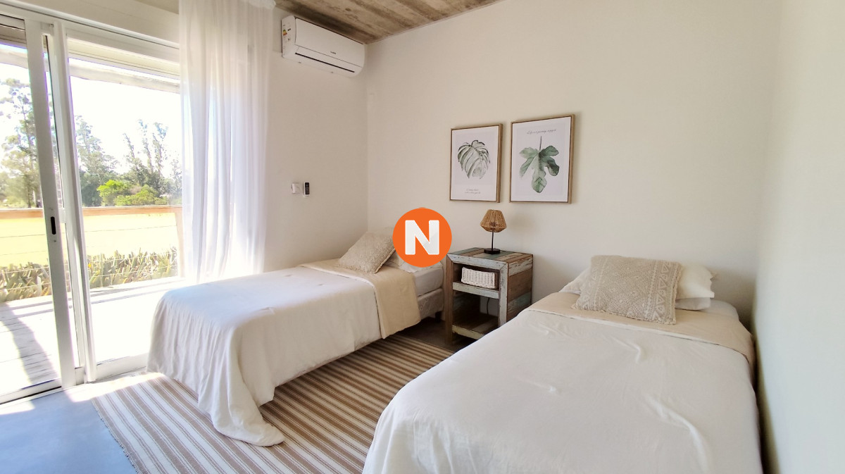 Casa Ref.217920 - Casa en Venta de muy buena construcción en El Quijote