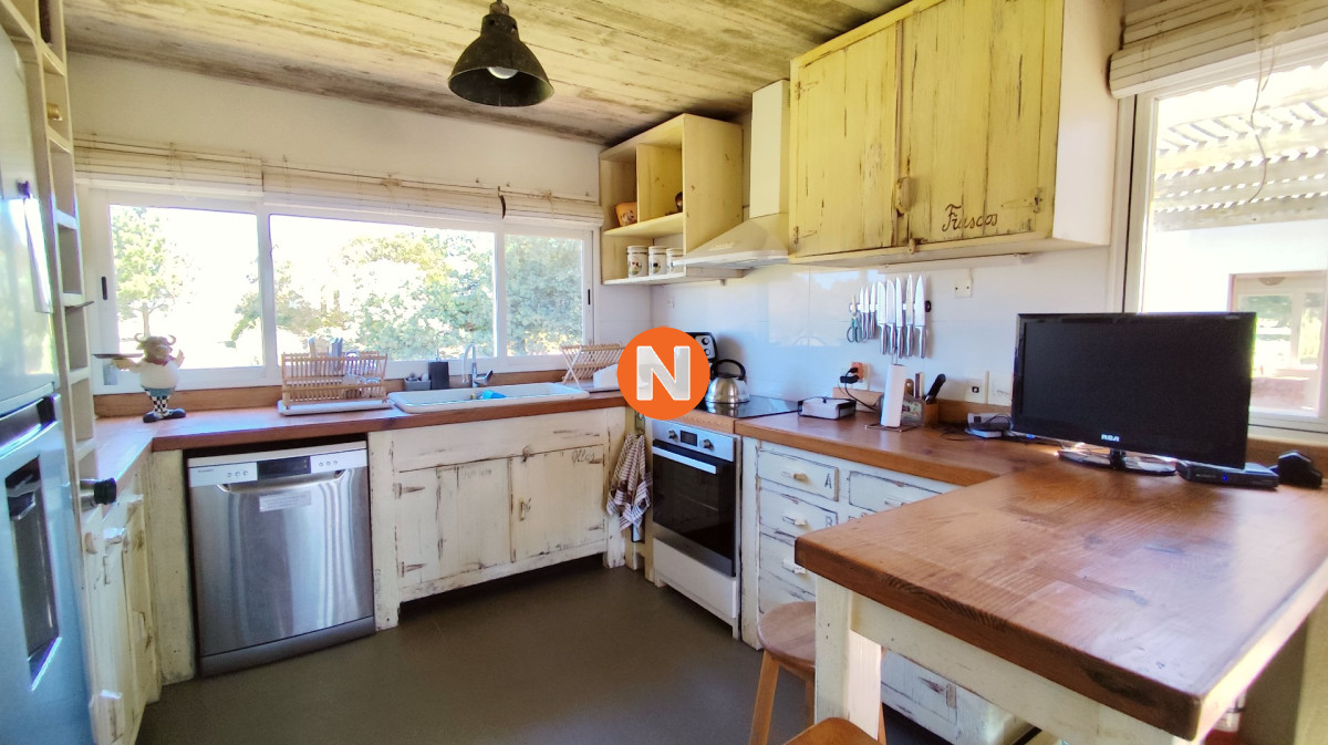 Casa Ref.217920 - Casa en Venta de muy buena construcción en El Quijote