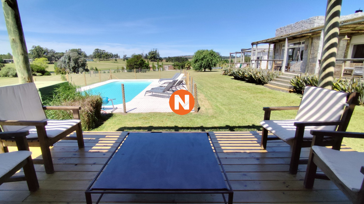 Casa Ref.217920 - Casa en Venta de muy buena construcción en El Quijote