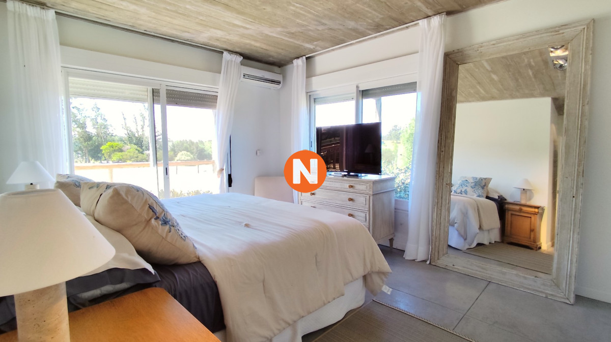 Casa Ref.217920 - Casa en Venta de muy buena construcción en El Quijote