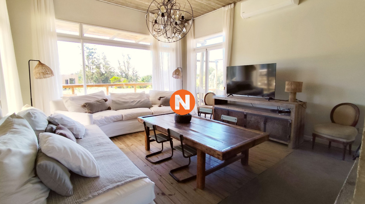 Casa Ref.217920 - Casa en Venta de muy buena construcción en El Quijote