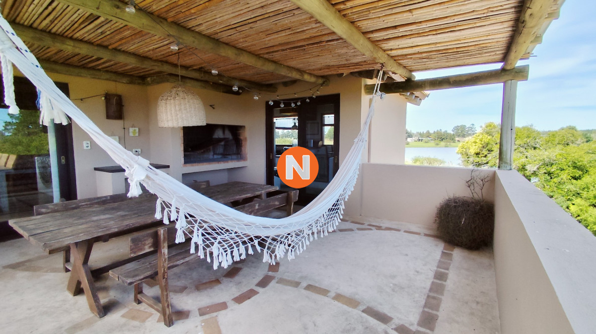 Casa Ref.217915 - Excelente casa en El Quijote Chacras Reserva Natural