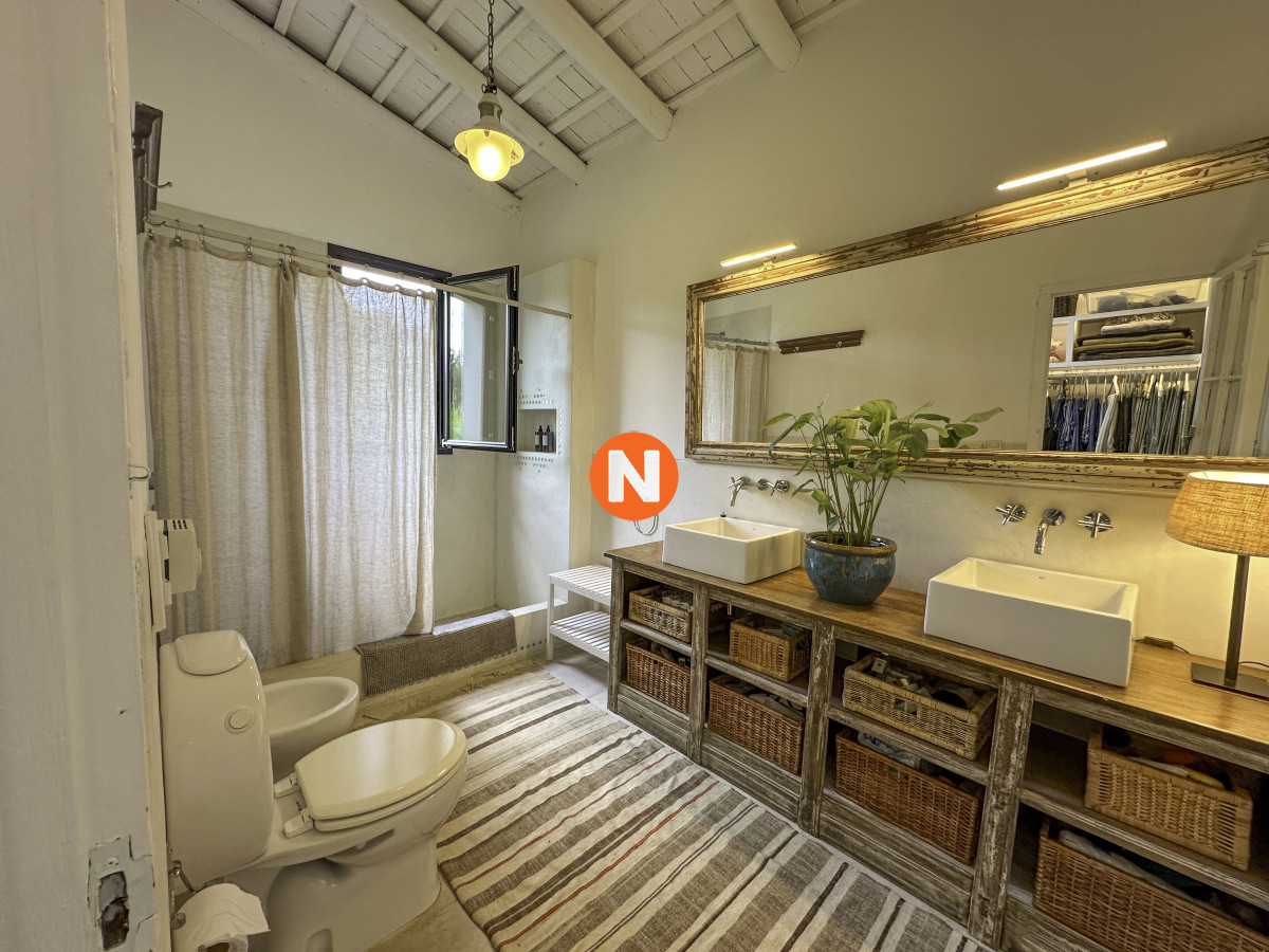 Casa Ref.217916 - Venta Excelente casa en El Quijote Chacras