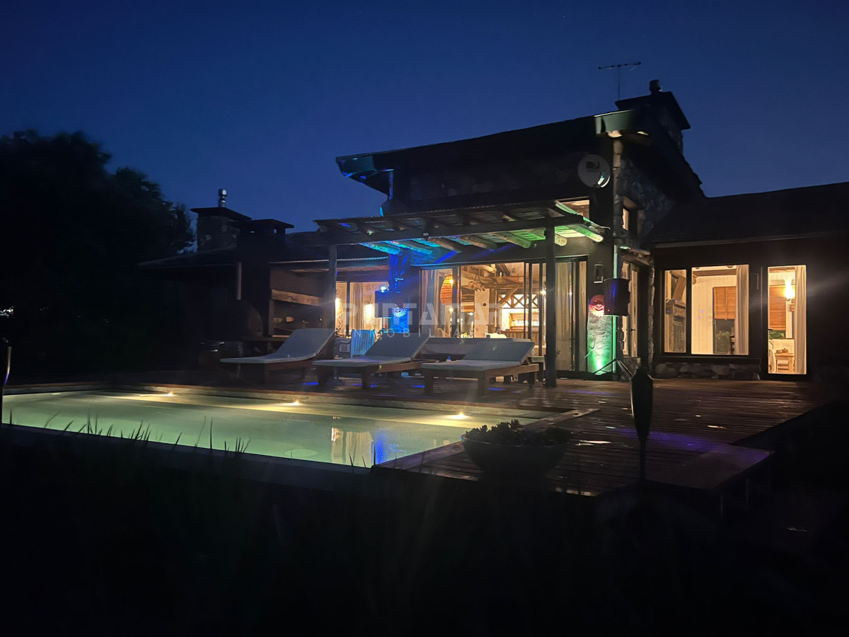 Casa ID.212313 - Venta de Excelente Propiedad en El Quijote Chacras