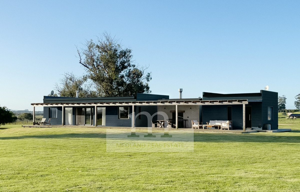 Casa ID.357 - Venta Casa Muy Agradable en El Quijote Chacras