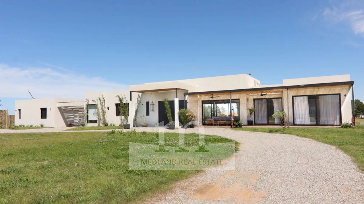 Casa ID.426 - Casa en Venta en El Quijote Chacras 