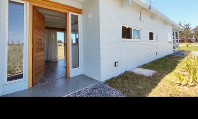 Casa en Venta con Hermosa Vista a la Laguna en El Quijote Chacras