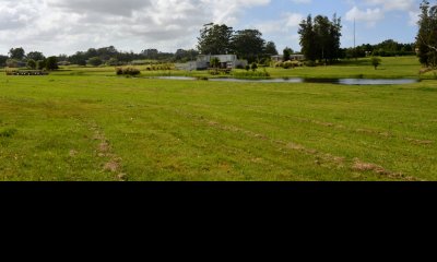 Hermoso Lote al Agua en El Quijote