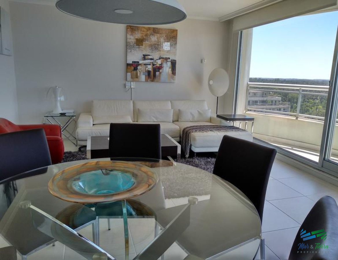 Apartamento ID.3716 - Alquilo por temporada apartamento 3 dormitorios con servicios, Punta del Este