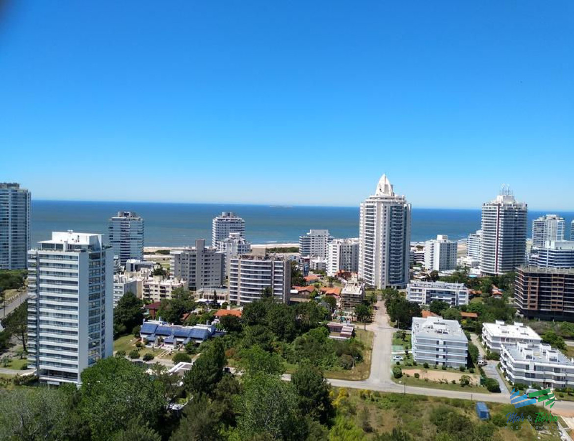 Apartamento ID.3716 - Alquilo por temporada apartamento 3 dormitorios con servicios, Punta del Este