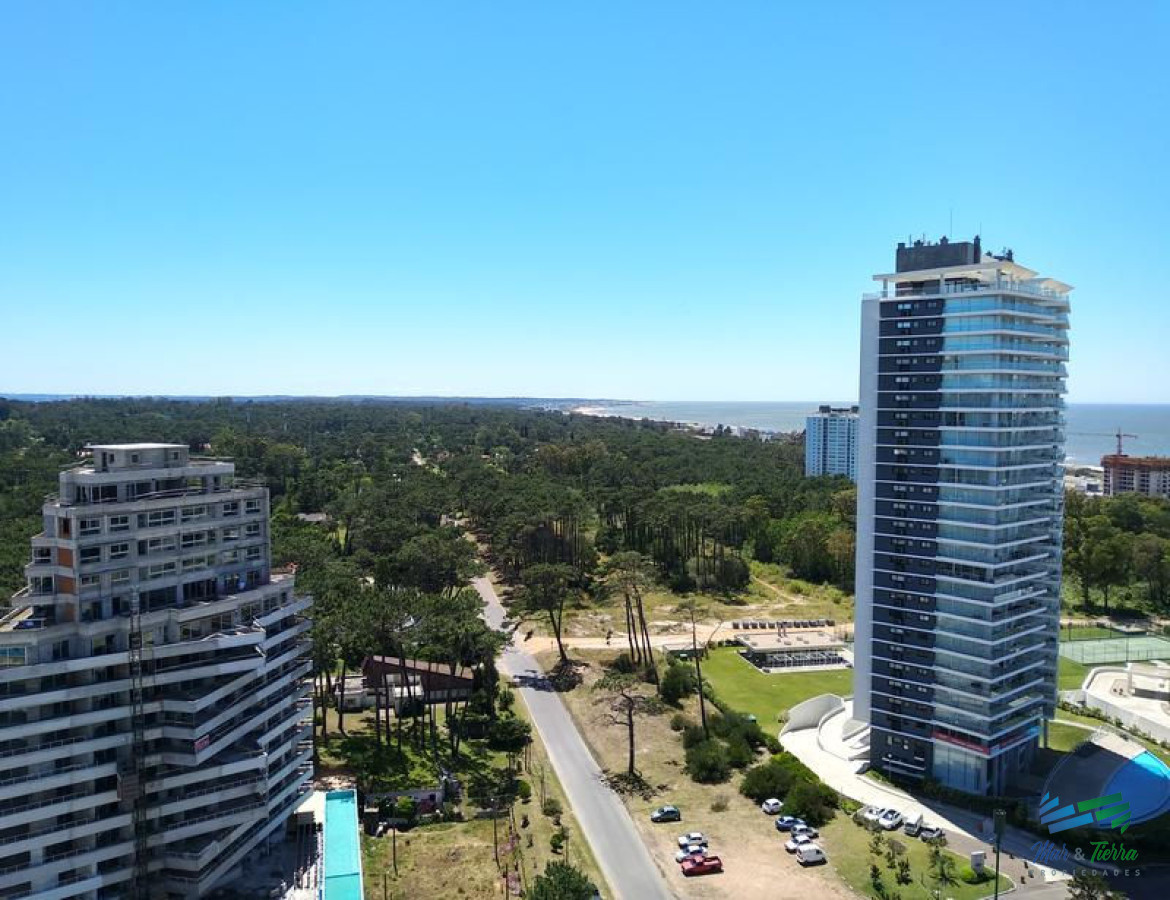 Apartamento ID.3716 - Alquilo por temporada apartamento 3 dormitorios con servicios, Punta del Este