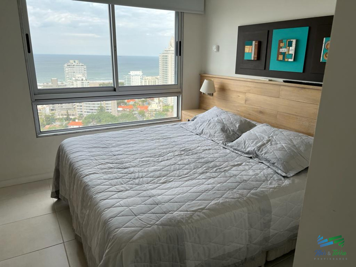 Apartamento ID.3716 - Alquilo por temporada apartamento 3 dormitorios con servicios, Punta del Este