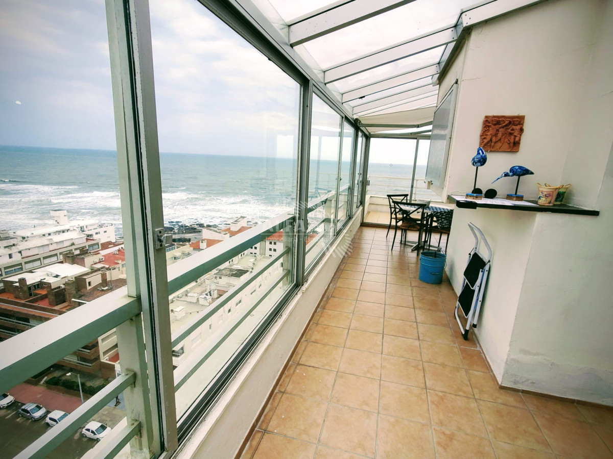 Apartamento ID.6310 - Penthouse con vista , 2 dormitorios y medio , 2 baños , Península  , Punta del Este 