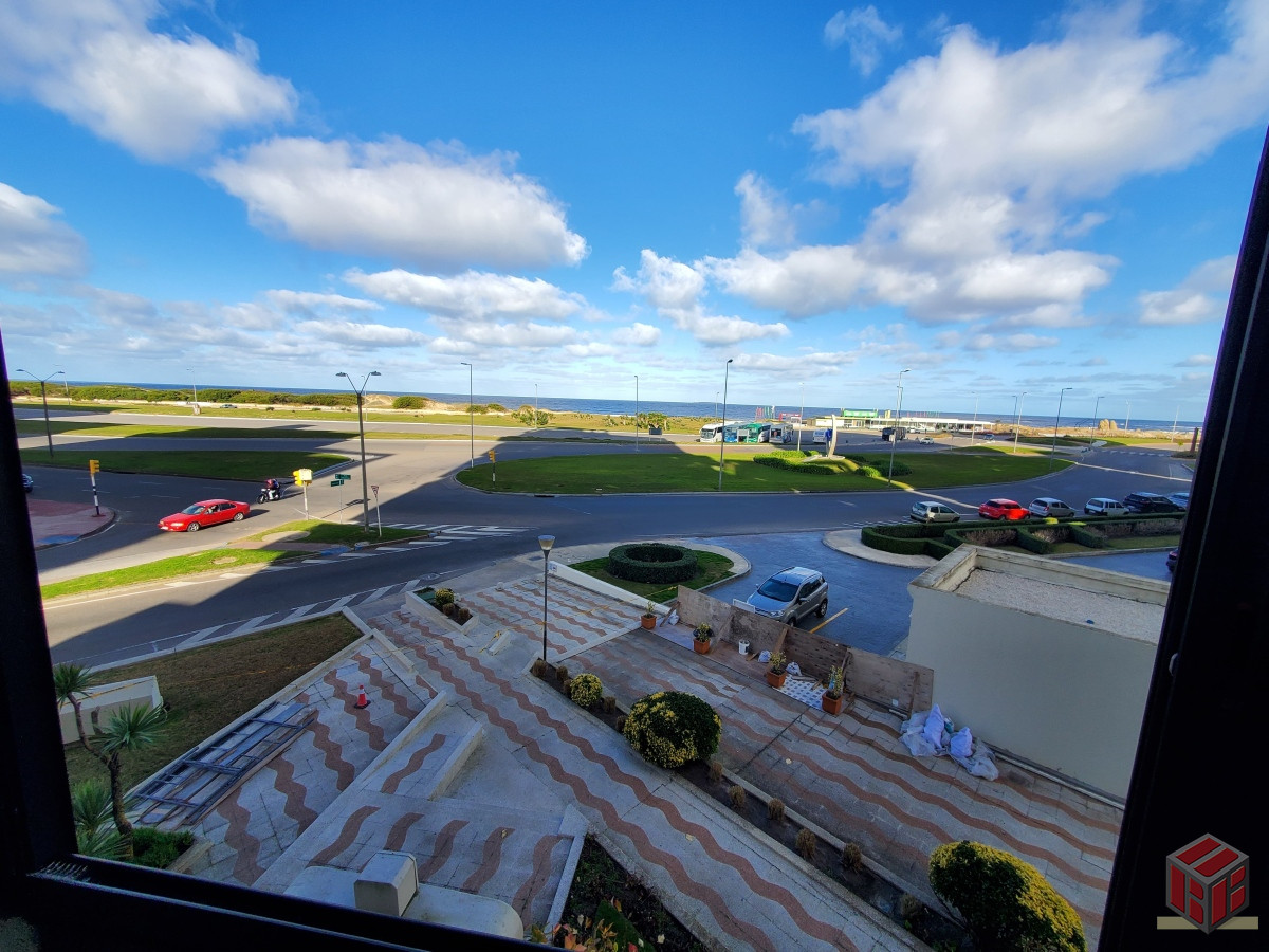 Apartamento ID.8891 - venta apto 1 dormitorio  con vista en la Brava Punta del Este 