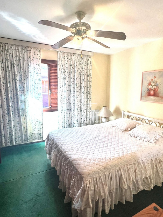 Casa ID.498 - Casa en venta sobre Av. Francia. 