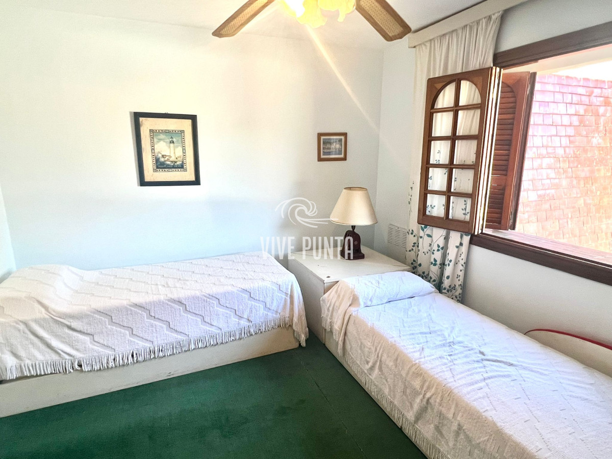 Casa ID.498 - Casa en venta sobre Av. Francia. 