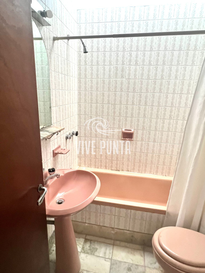 Casa ID.498 - Casa en venta sobre Av. Francia. 