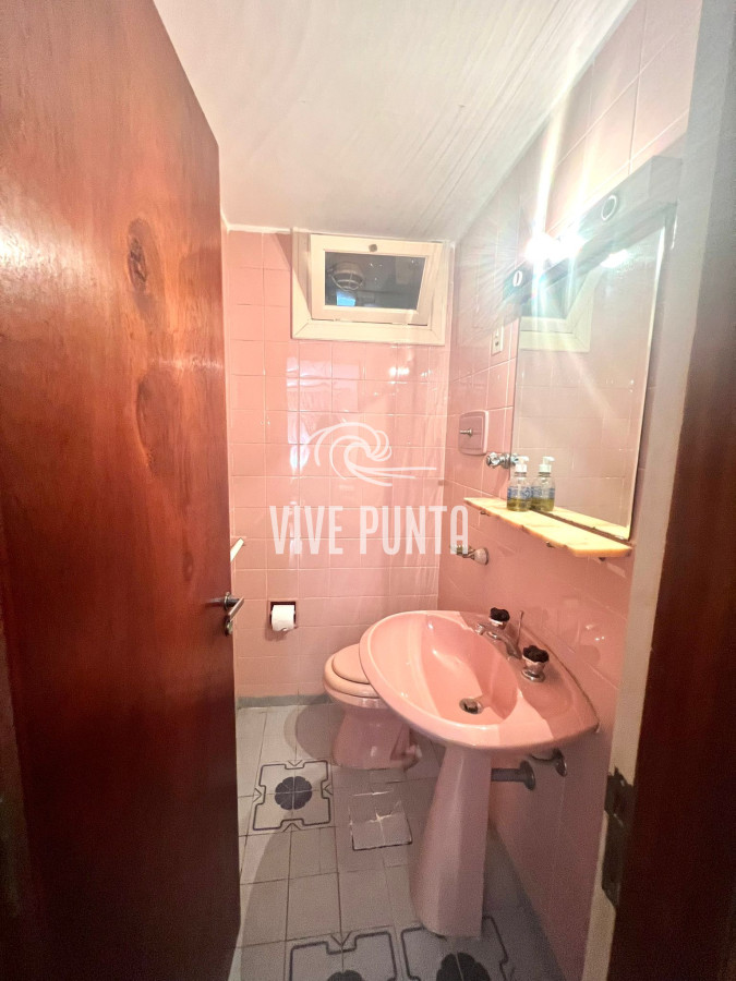 Casa ID.498 - Casa en venta sobre Av. Francia. 