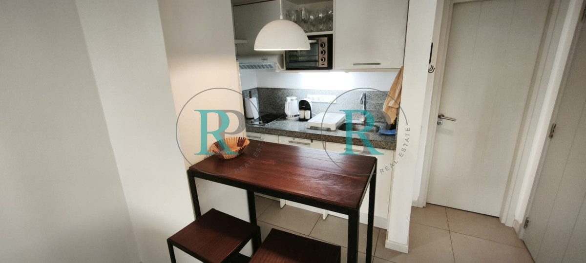 Apartamento ID.2769 - Venta apto 1 dormitorio Punta del Este con cochera Aidy Grill bajos gastos