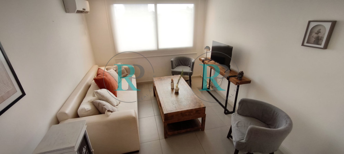 Apartamento ID.2769 - Venta apto 1 dormitorio Punta del Este con cochera Aidy Grill bajos gastos