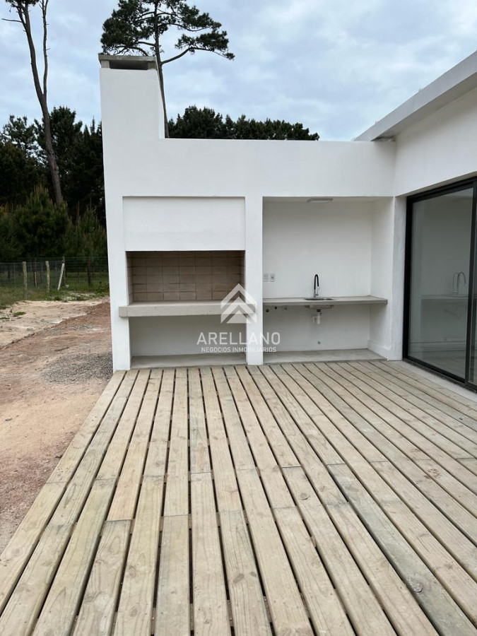 Casa ID.1631 - VENTA CASA DE 2 DORMITORIOS EN PARQUE BURNETT