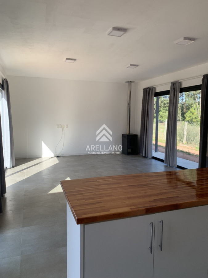 Casa ID.1631 - VENTA CASA DE 2 DORMITORIOS EN PARQUE BURNETT