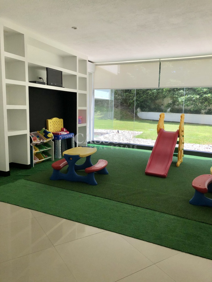 Apartamento ID.1037 - Muy lindo apartamento con todos los servicios a metros del mar y muy bajos gastos comunes.