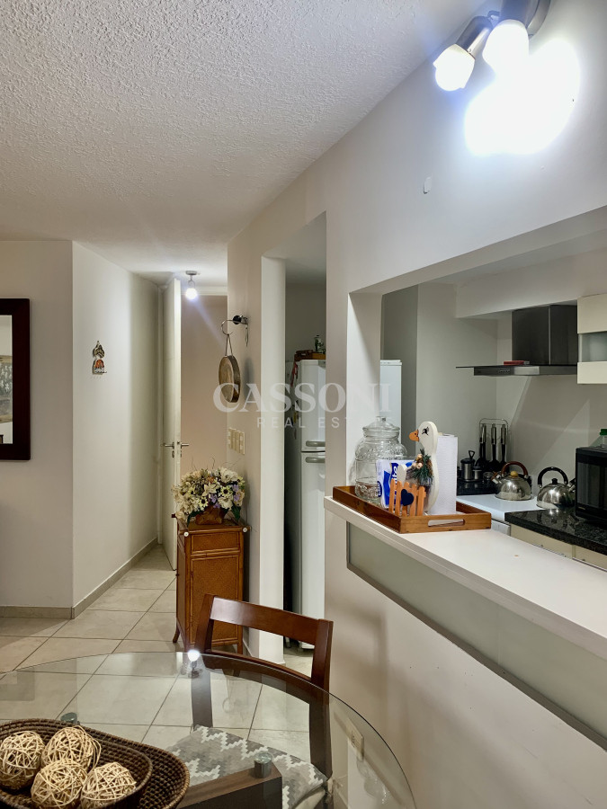 Apartamento ID.1037 - Muy lindo apartamento con todos los servicios a metros del mar y muy bajos gastos comunes.