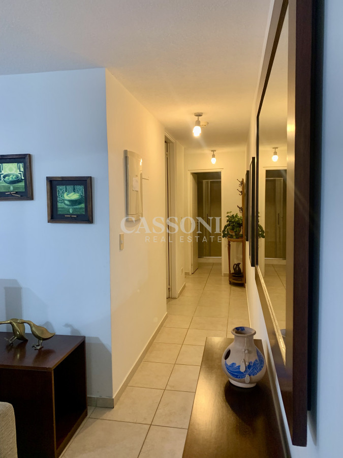 Apartamento ID.1037 - Muy lindo apartamento con todos los servicios a metros del mar y muy bajos gastos comunes.