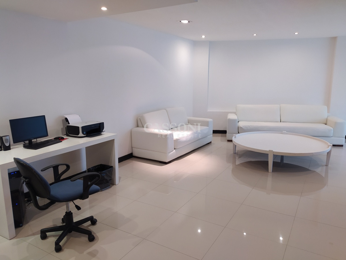 Apartamento ID.1037 - Muy lindo apartamento con todos los servicios a metros del mar y muy bajos gastos comunes.