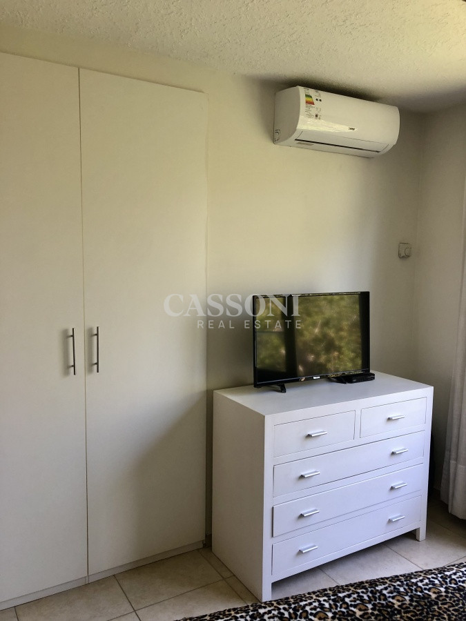Apartamento ID.1037 - Muy lindo apartamento con todos los servicios a metros del mar y muy bajos gastos comunes.