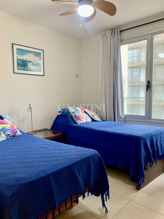 Apartamento ID.1037 - Muy lindo apartamento con todos los servicios a metros del mar y muy bajos gastos comunes.