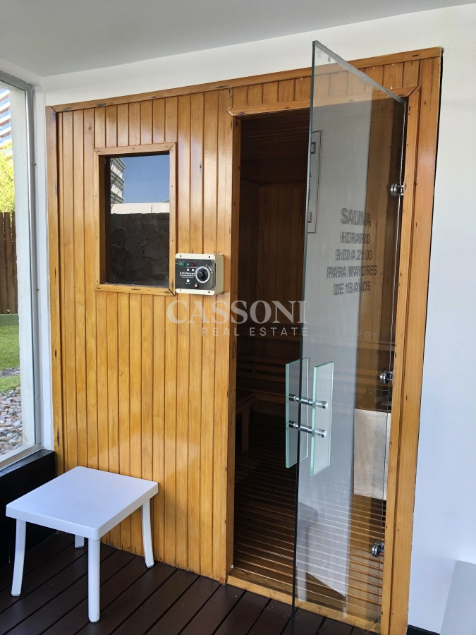 Apartamento ID.1037 - Muy lindo apartamento con todos los servicios a metros del mar y muy bajos gastos comunes.