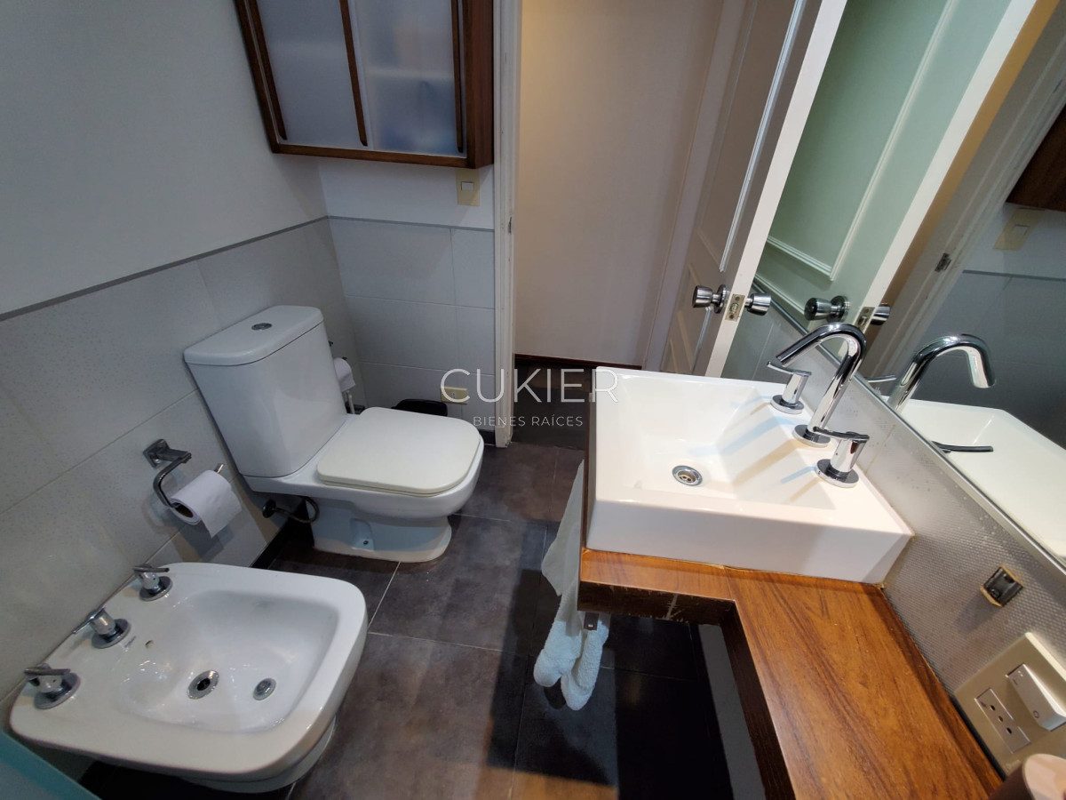 Apartamento ID.4103 - Penthouse con vista , 2 dormitorios y medio , 2 baños , Península  , Punta del Este 