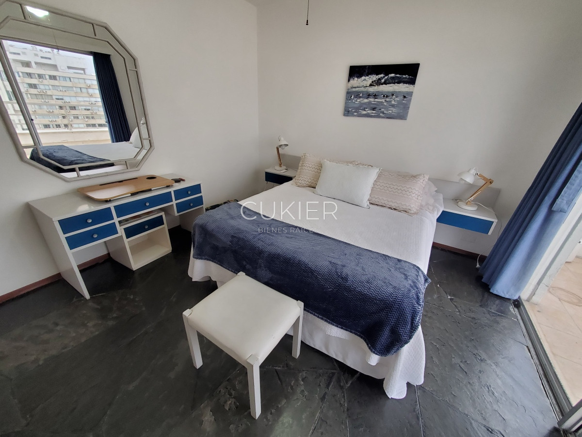 Apartamento ID.4103 - Penthouse con vista , 2 dormitorios y medio , 2 baños , Península  , Punta del Este 