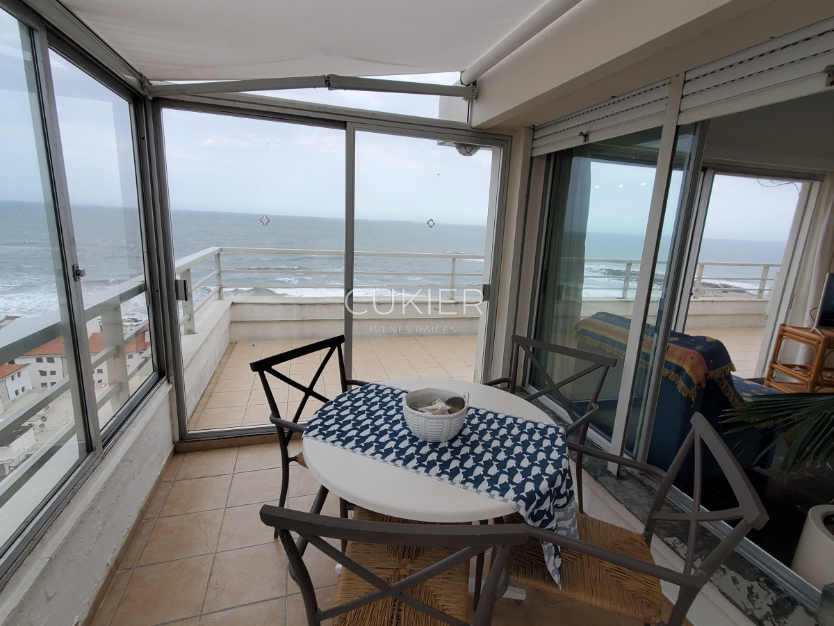 Apartamento ID.4103 - Penthouse con vista , 2 dormitorios y medio , 2 baños , Península  , Punta del Este 