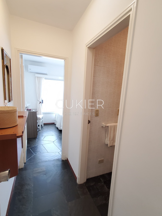 Apartamento ID.4103 - Penthouse con vista , 2 dormitorios y medio , 2 baños , Península  , Punta del Este 